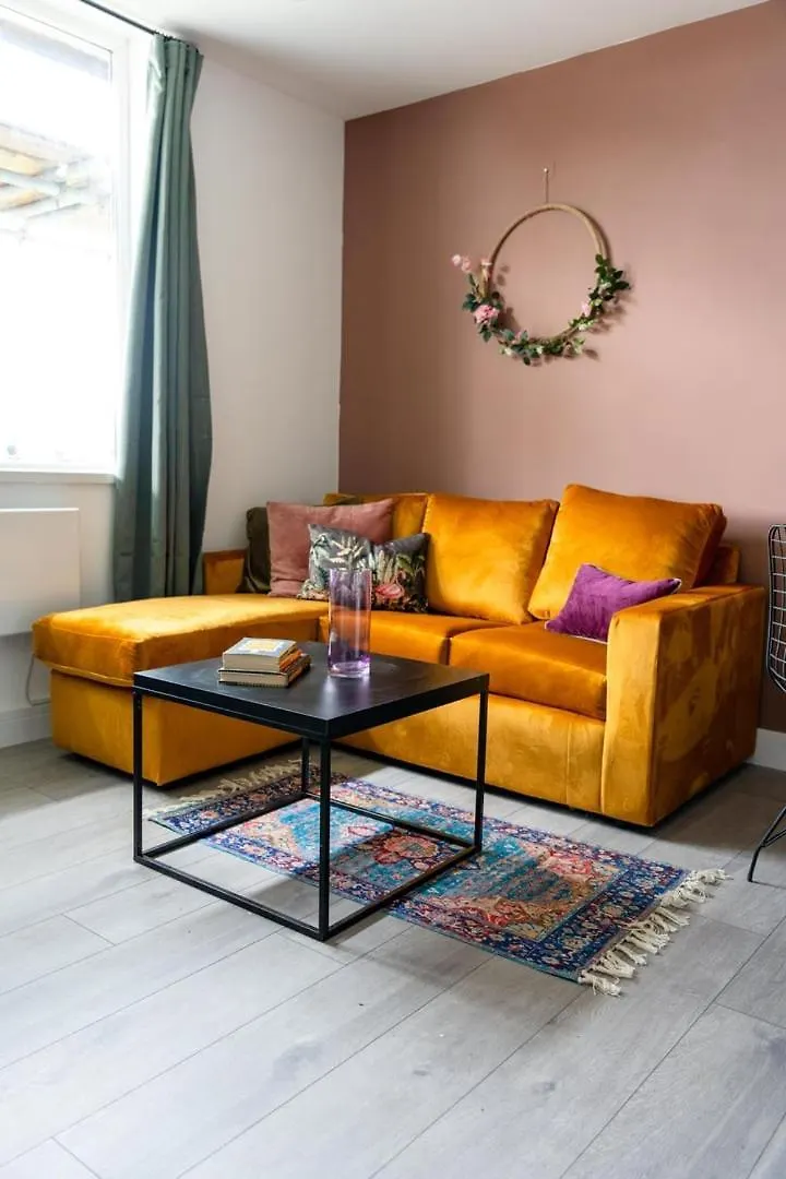 Cozy 1-Bedroom - Cyncoed Area Cardiff 0*,  United Kingdom