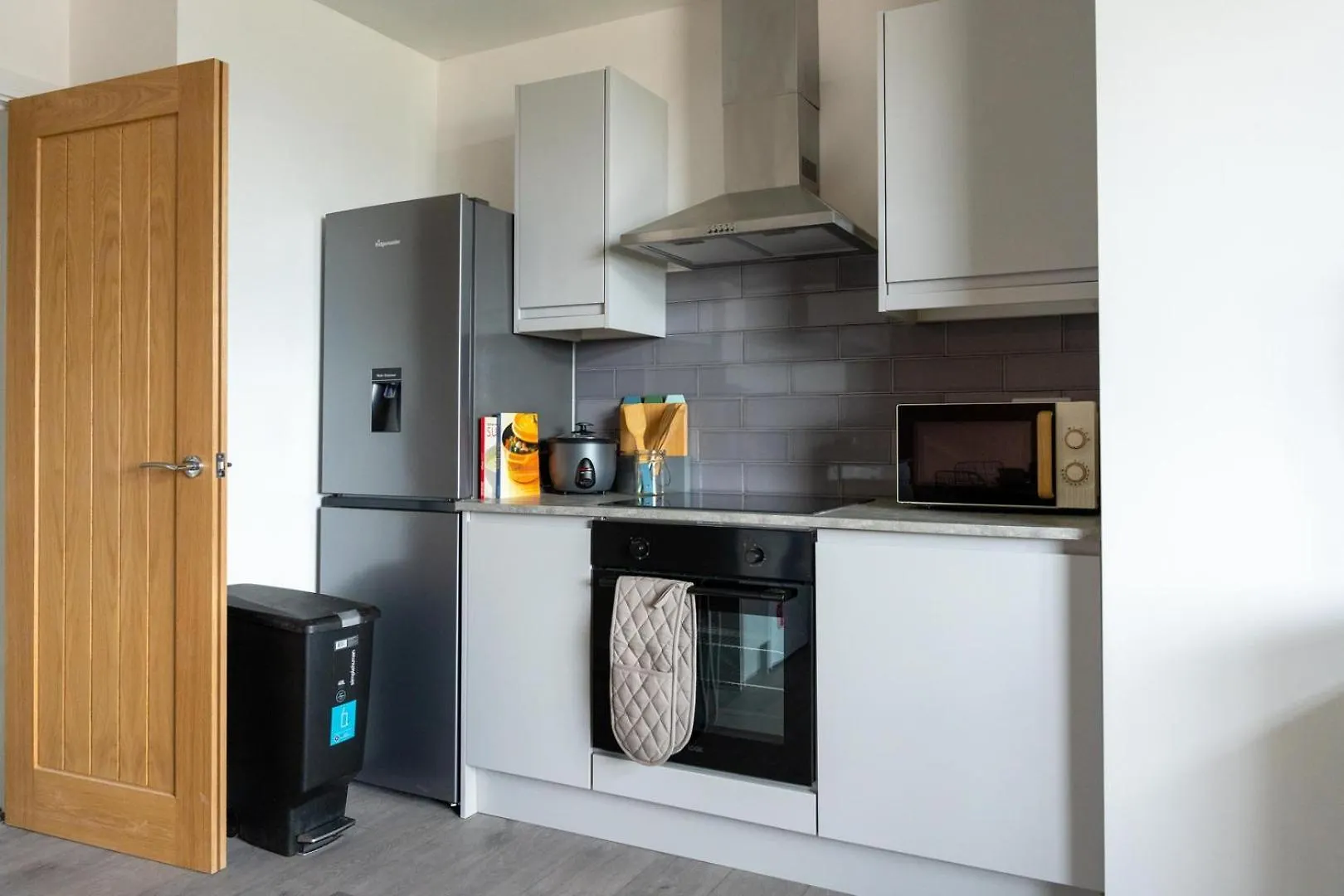 Cozy 1-Bedroom - Cyncoed Area Cardiff Apartment