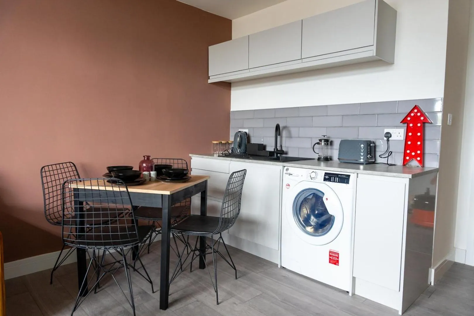 Cozy 1-Bedroom - Cyncoed Area Cardiff